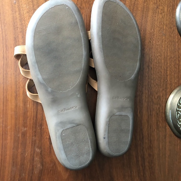 Bass leather flip flops size 10 - Picture 3 of 5